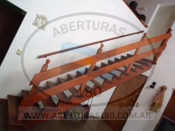 Bou windows fijo con un ala lateral.