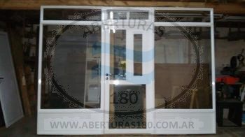 Puerta 36 Modelo D con umbral en madera 0.65 x 2.00.