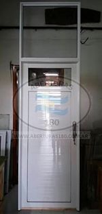 Puerta 36 Modelo D con umbral en madera 0.65 x 2.00.