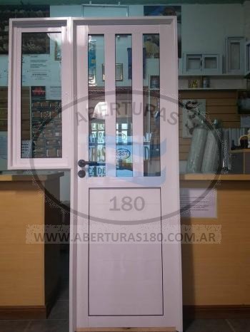 Abertura linea herrero 2.40 X 0.90 c/ventana corrediza 2.40 x 0.45 vidrio comn y pao fijo c/vidrio fantasa. 
