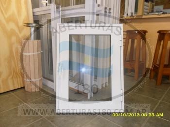 Ventanas aluminio con gua y rejas.