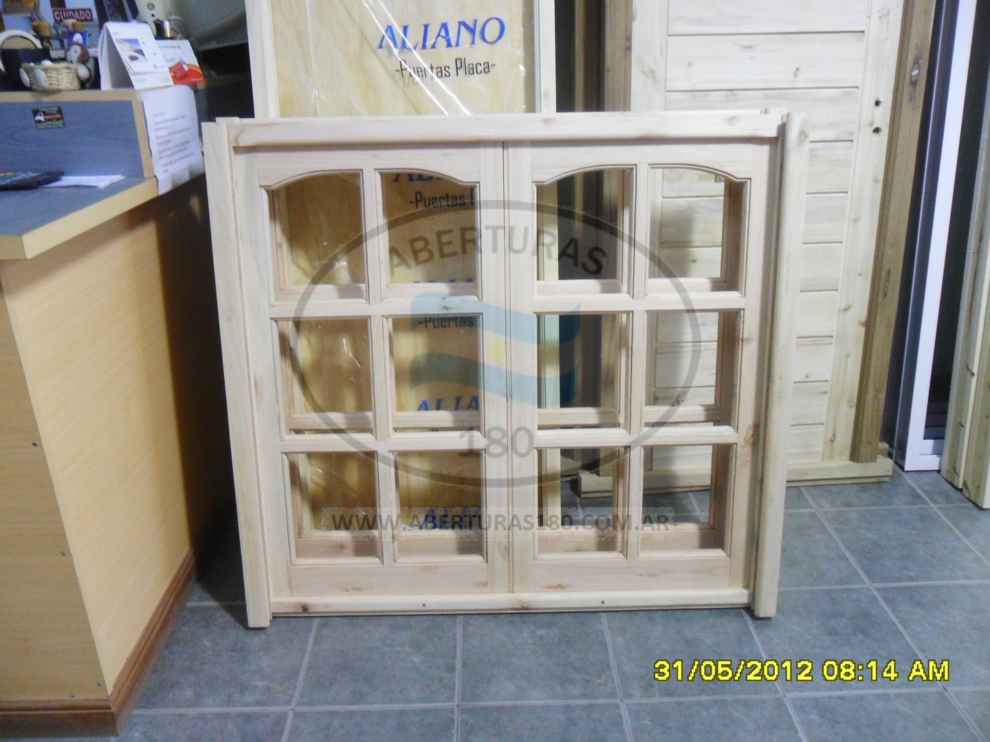 Ventana 1.20 x 1.00 con guia V.R cuarto punto saligna.