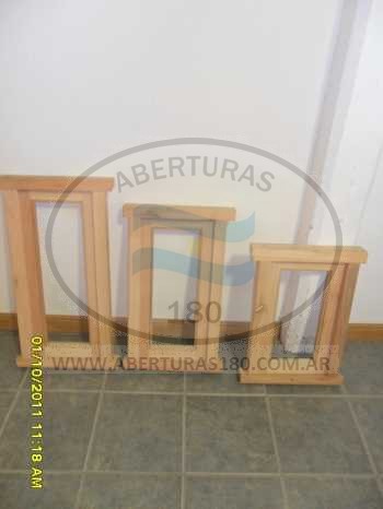 Ventana tipo lucanar 1.80 x 0.40 corrediza con barrotes.