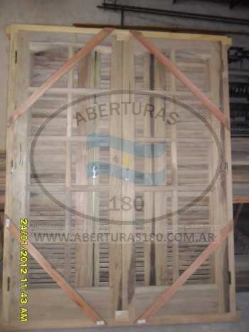 Ventana tipo lucanar 1.80 x 0.40 corrediza con barrotes.
